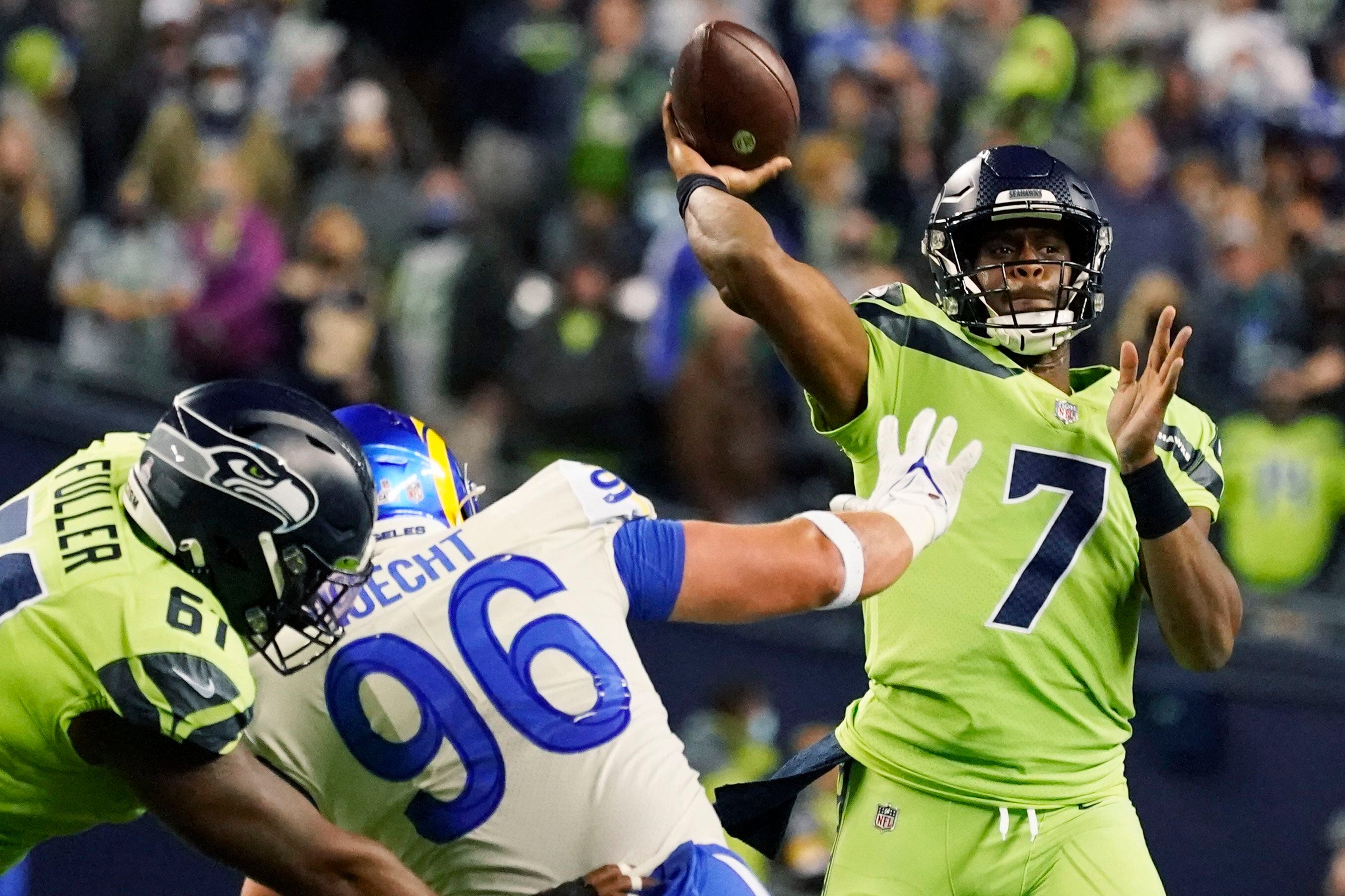 Metcalf, Wilson lead Seattle Seahawks over Philadelphia Eagles 23-17