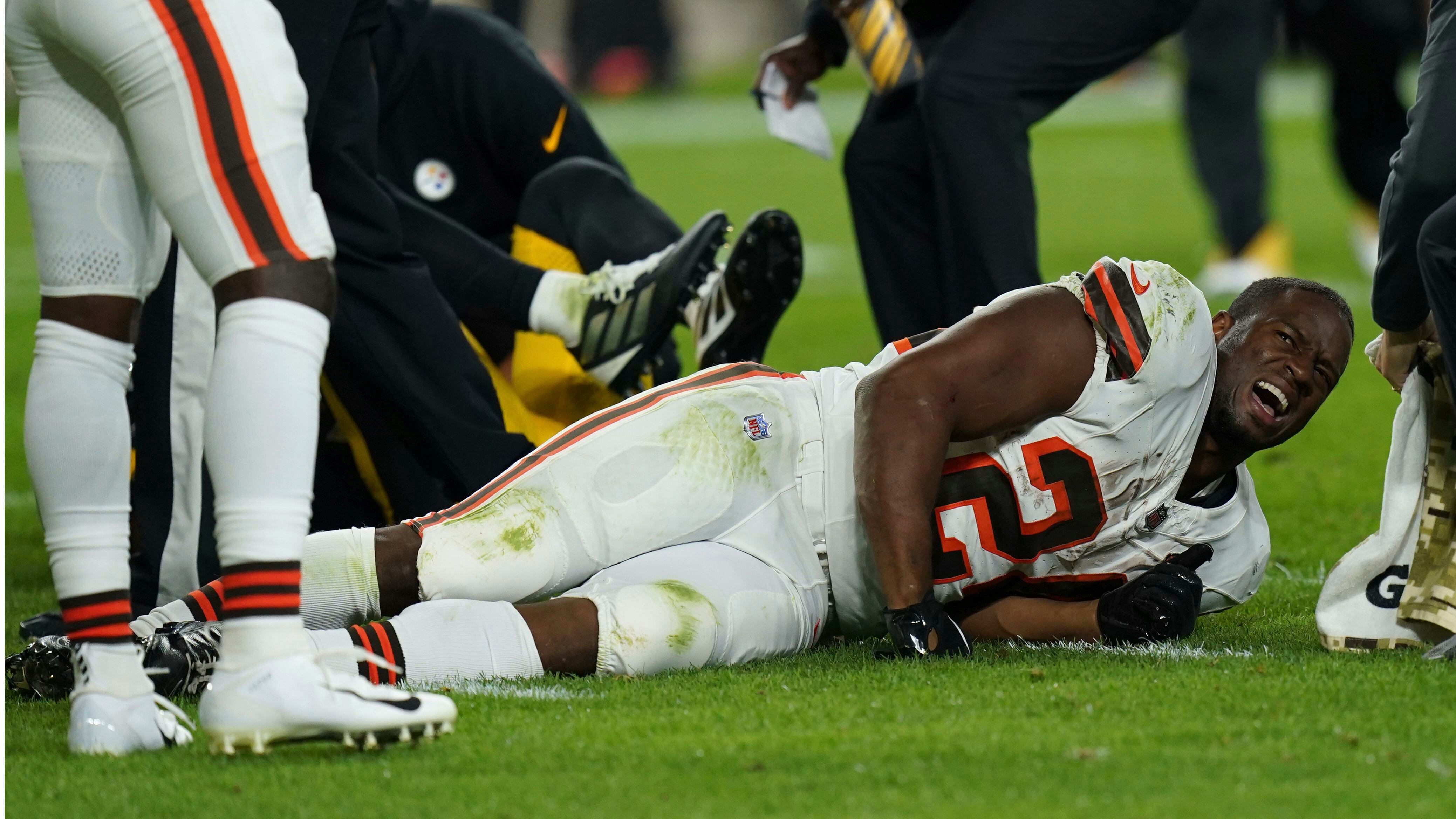 ESPN on X: Breaking: Nick Chubb is out for the season with a knee injury,  Browns coach Kevin Stefanski announced.  / X