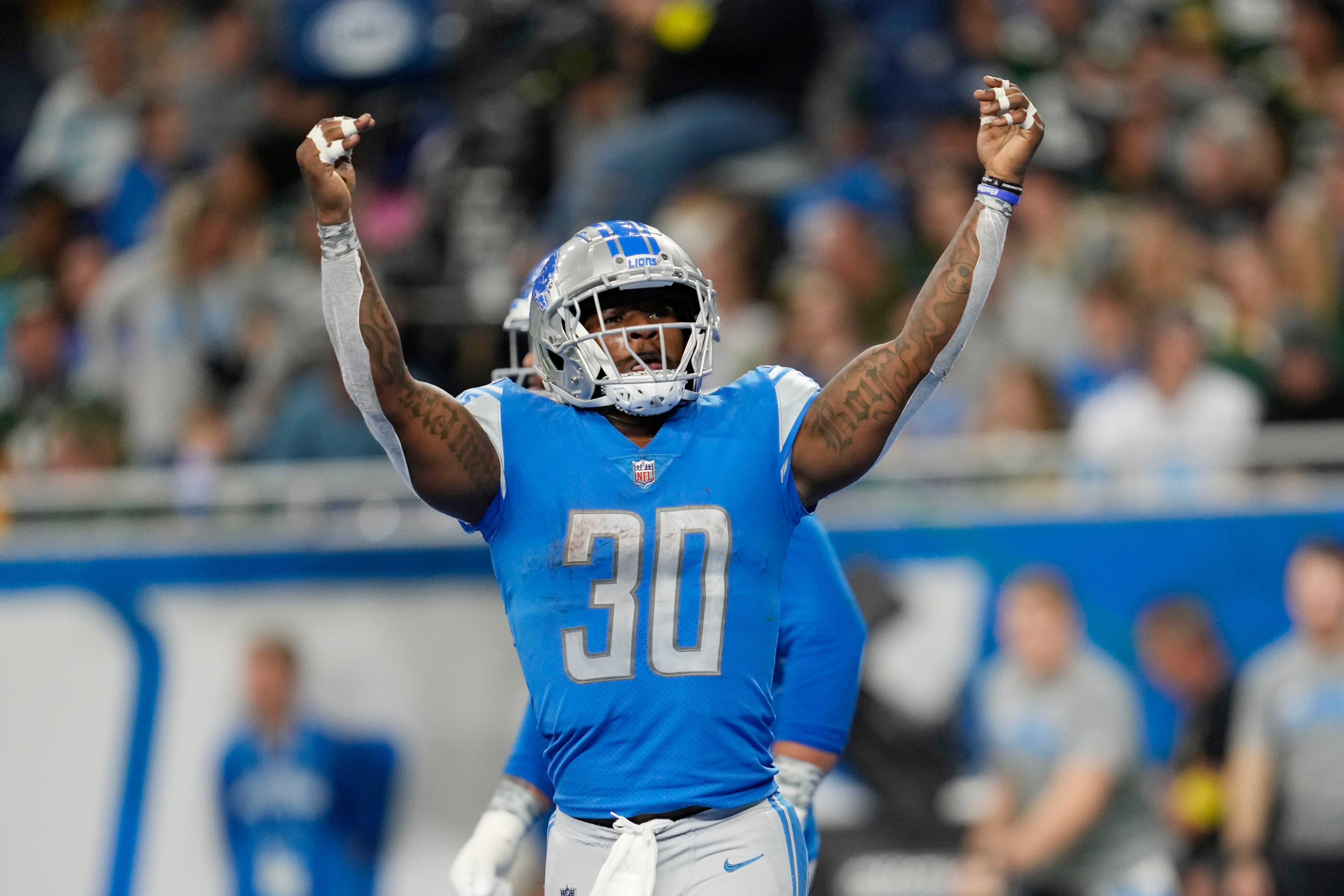 Rodgers throws 3 INTs, Lions hold on to beat Packers 15-9