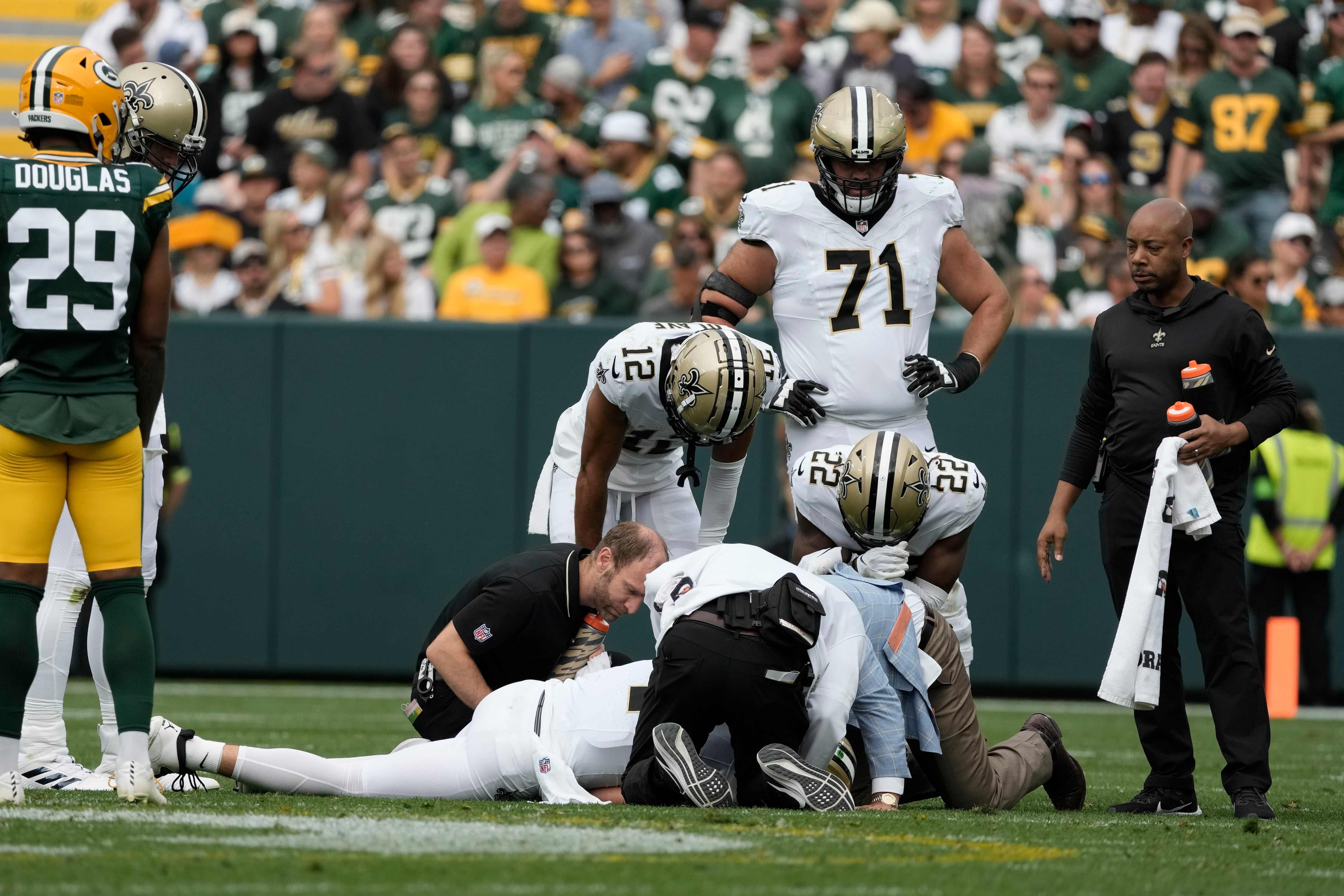 Jordan Love rallies Packers to 18-17 win after Saints lose Derek Carr to  shoulder injury