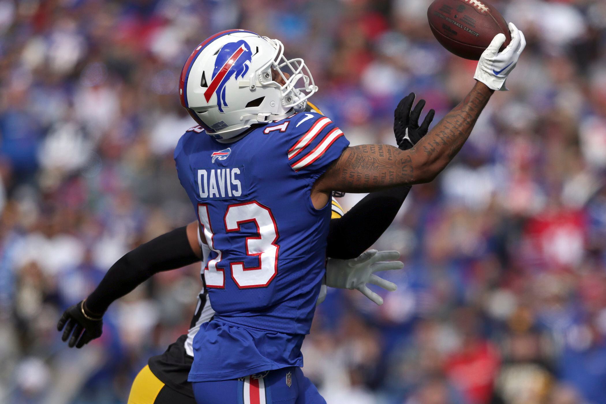 Josh Allen picks apart Steelers secondary in Bills' 38-3 win and Pickett's  first start