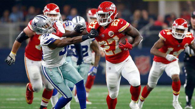 Video Released Of Nfl Star Kareem Hunt Pushing Kicking