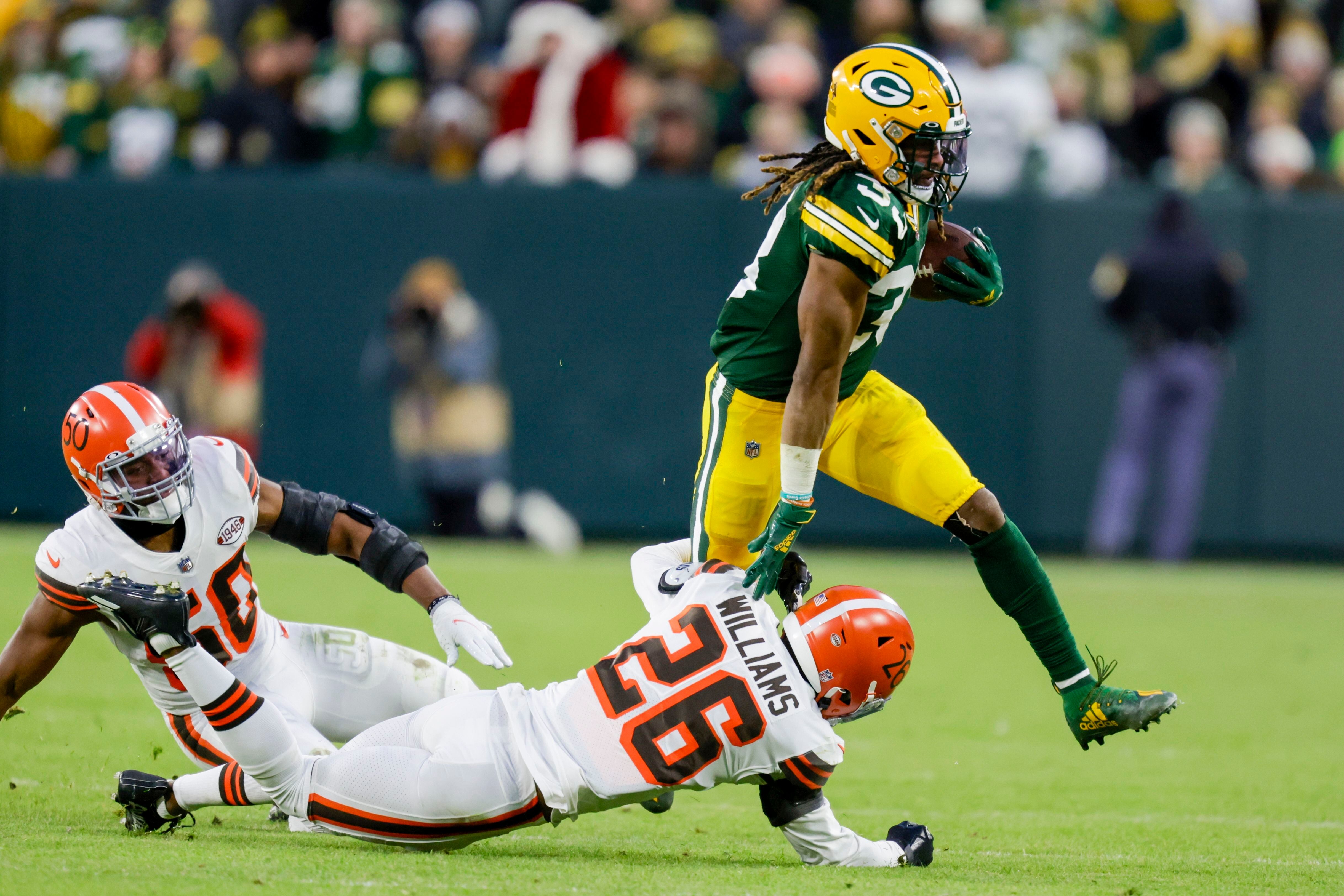 Rodgers sets Packers TD pass record in 24-22 win over Browns