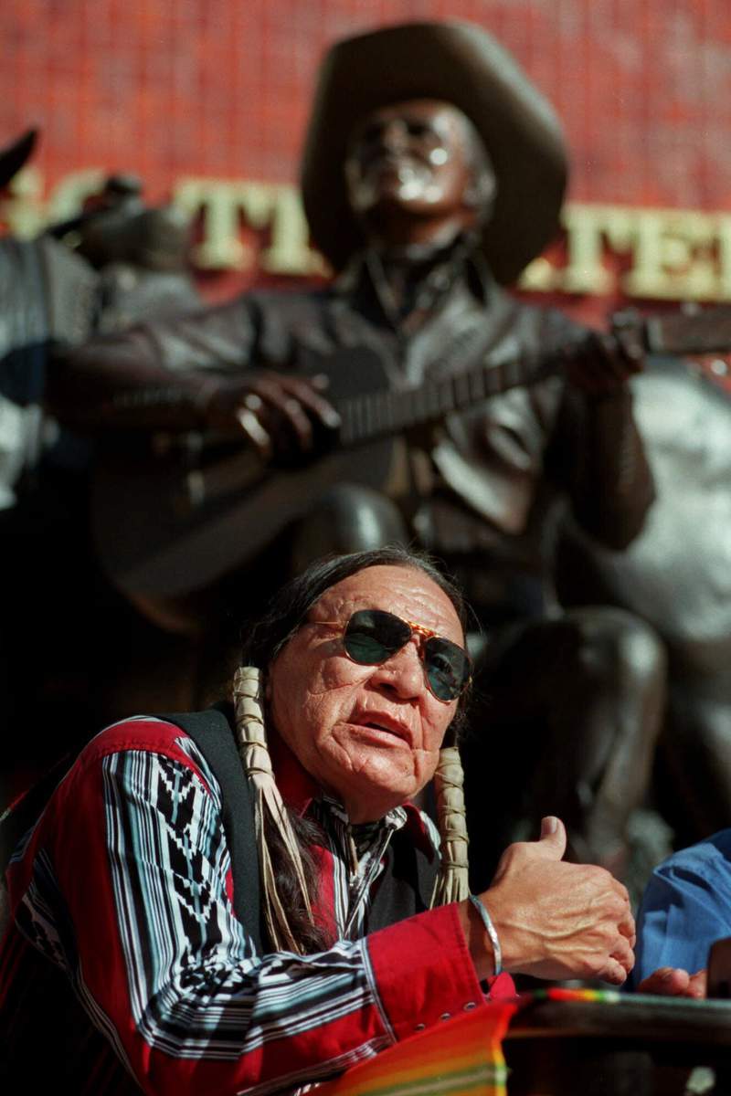 Saginaw Grant, noted Native American character actor, dies