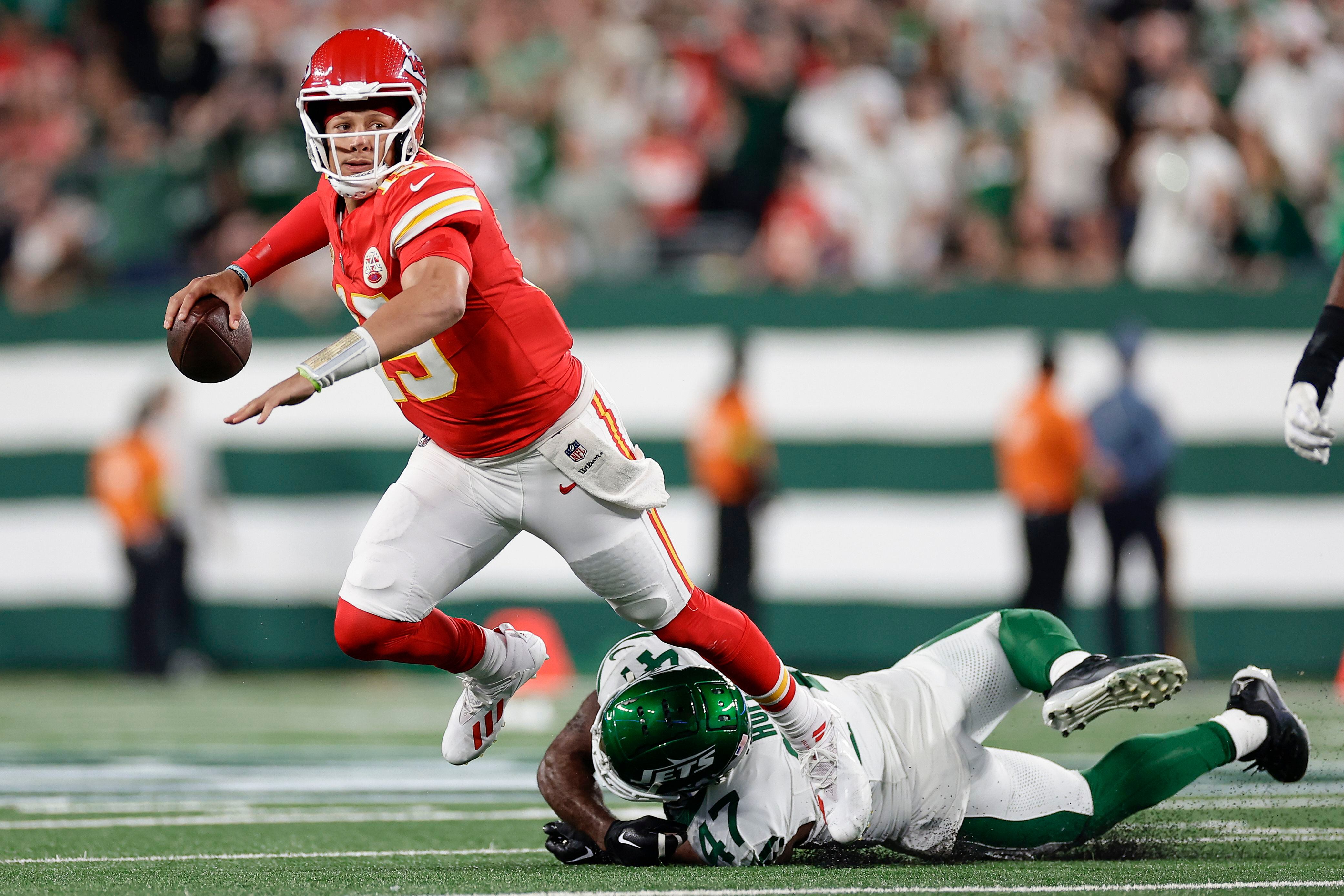 Modern NFL Classics: Chiefs' win over Bills and seeing Mahomes at