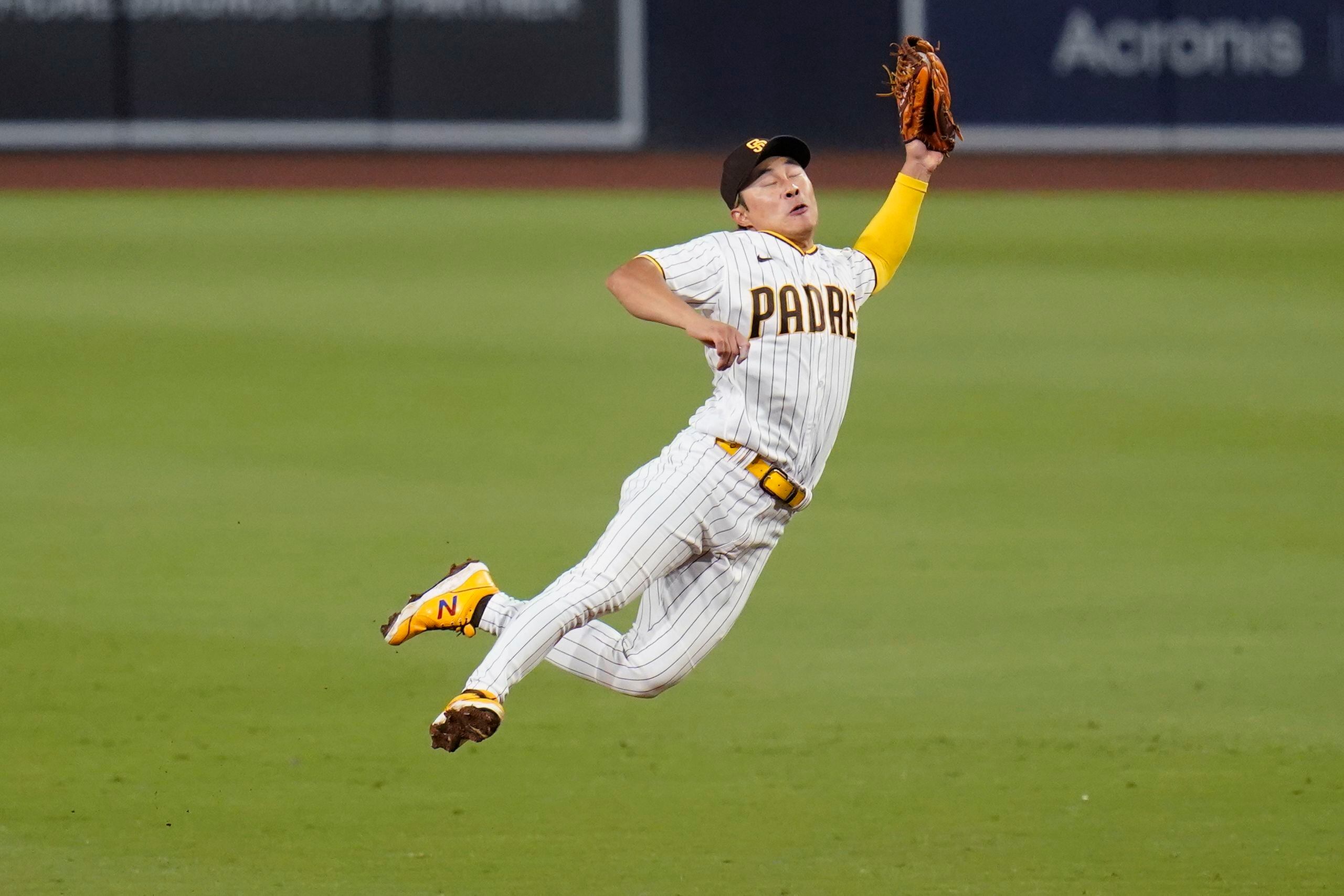 Padres Just Miss Big 9th Inning Against Dodgers, Thanks to Mookie Betts'  Diving Catch - Times of San Diego