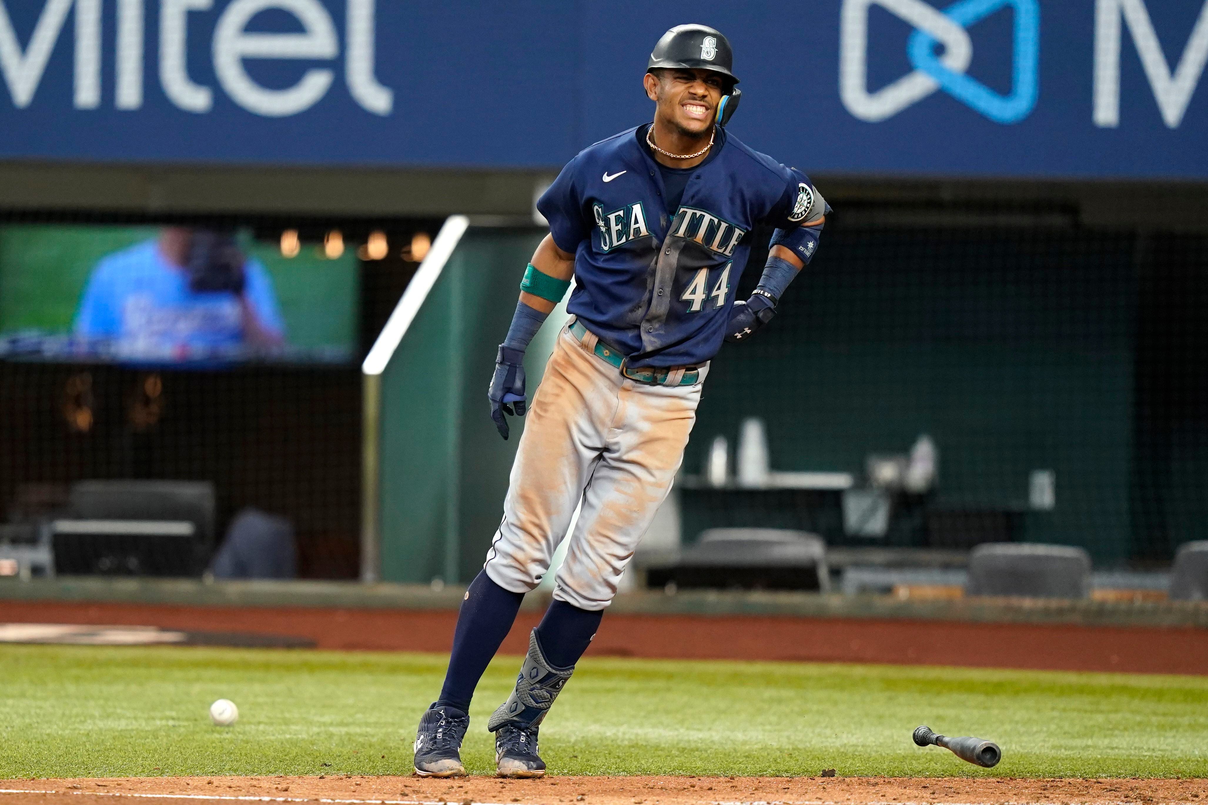 Mariners win 14th in row, Rodríguez key hit to beat Rangers