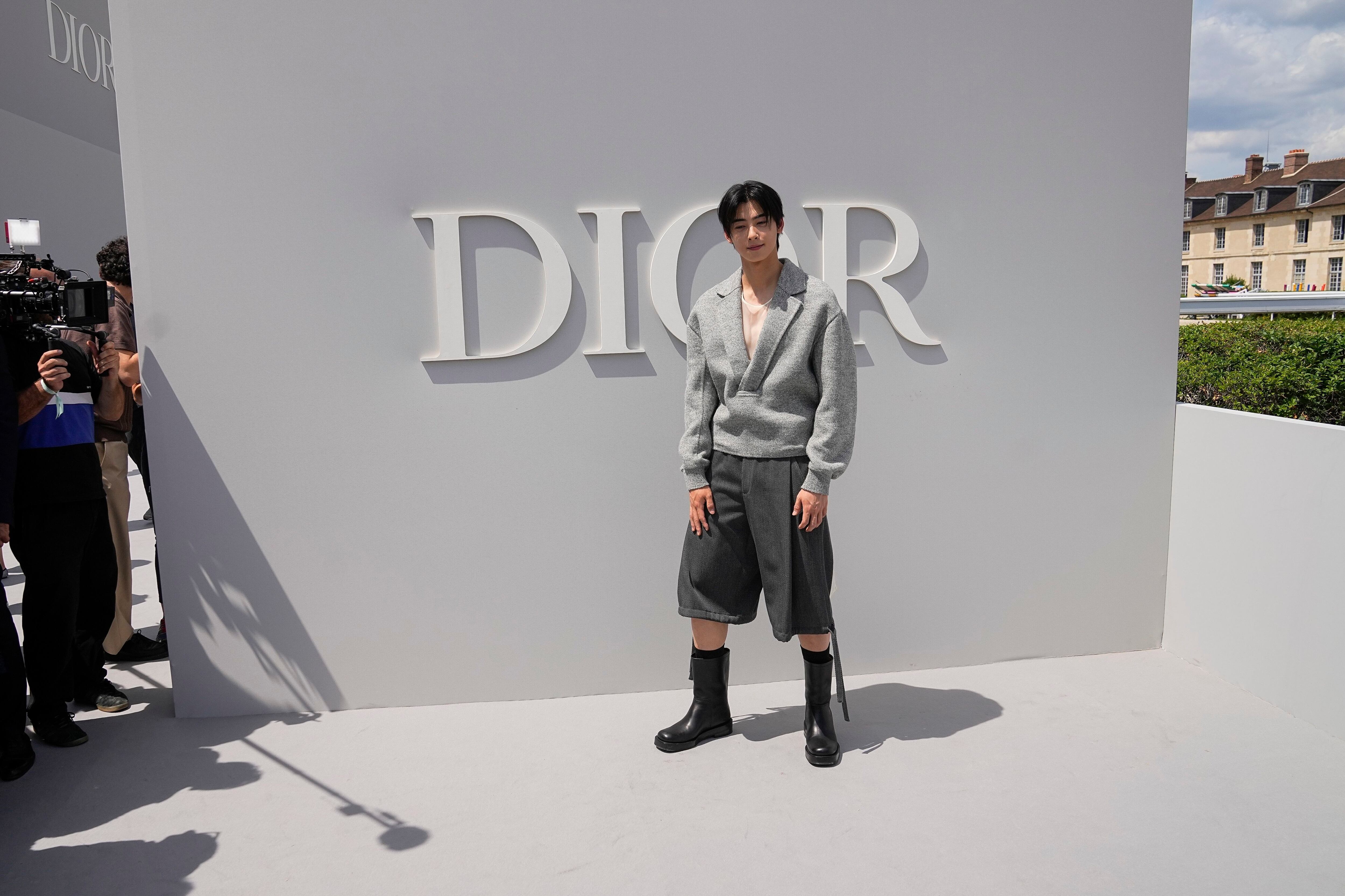 Dior Unveils Bold Kim Jones' Tailoring Creations for Summer 2022