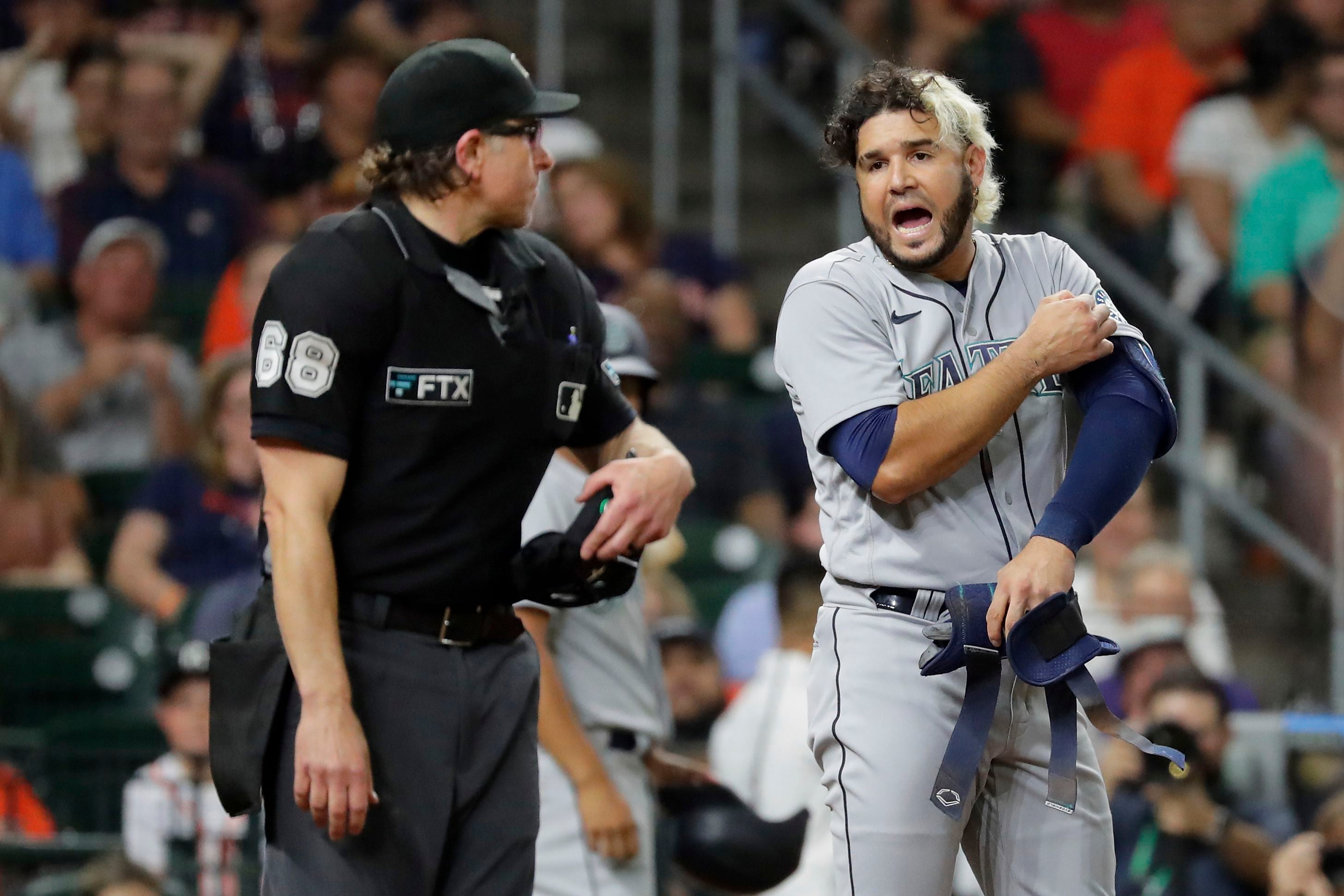 Benches clear, Astros get last laugh with win over Seattle