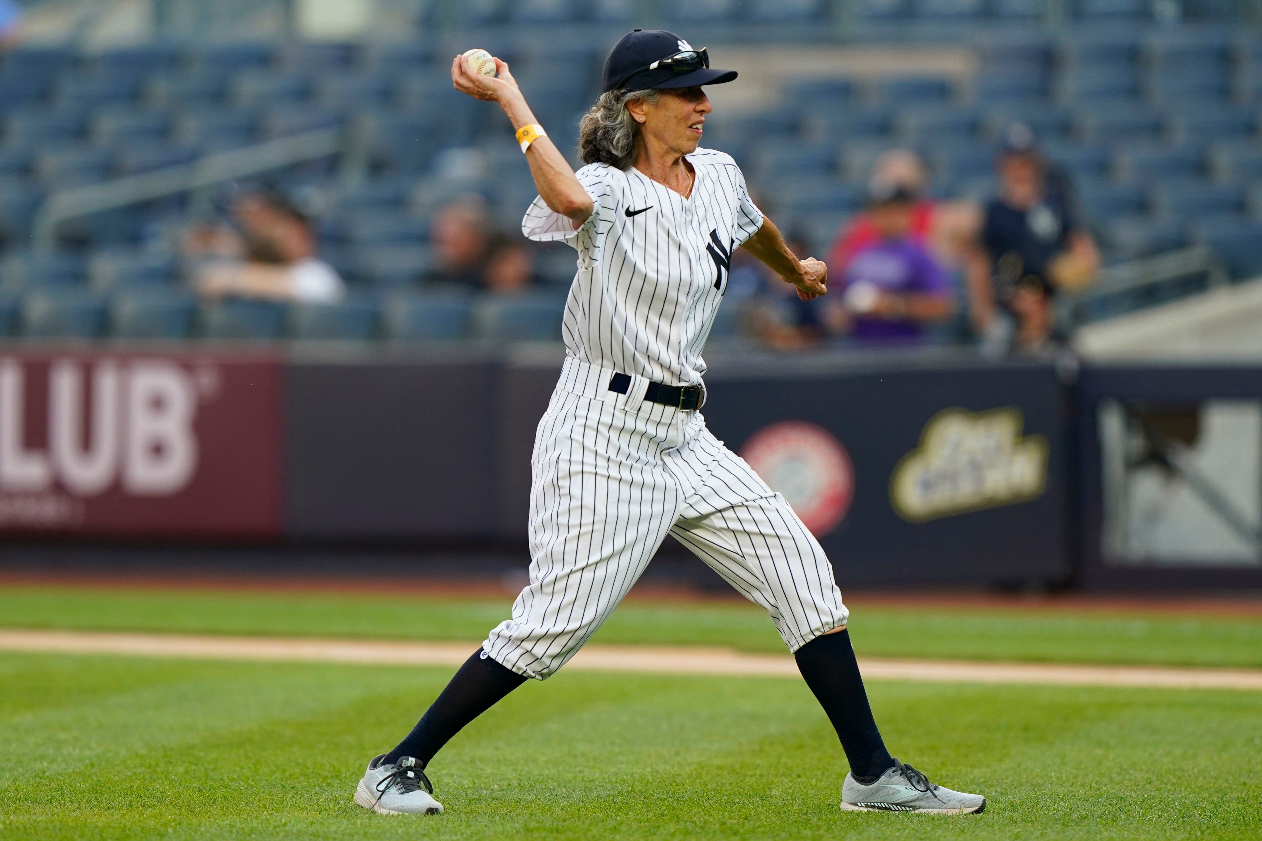 New York Yankees Hope Week Helping Others Persevere & Excel shirt