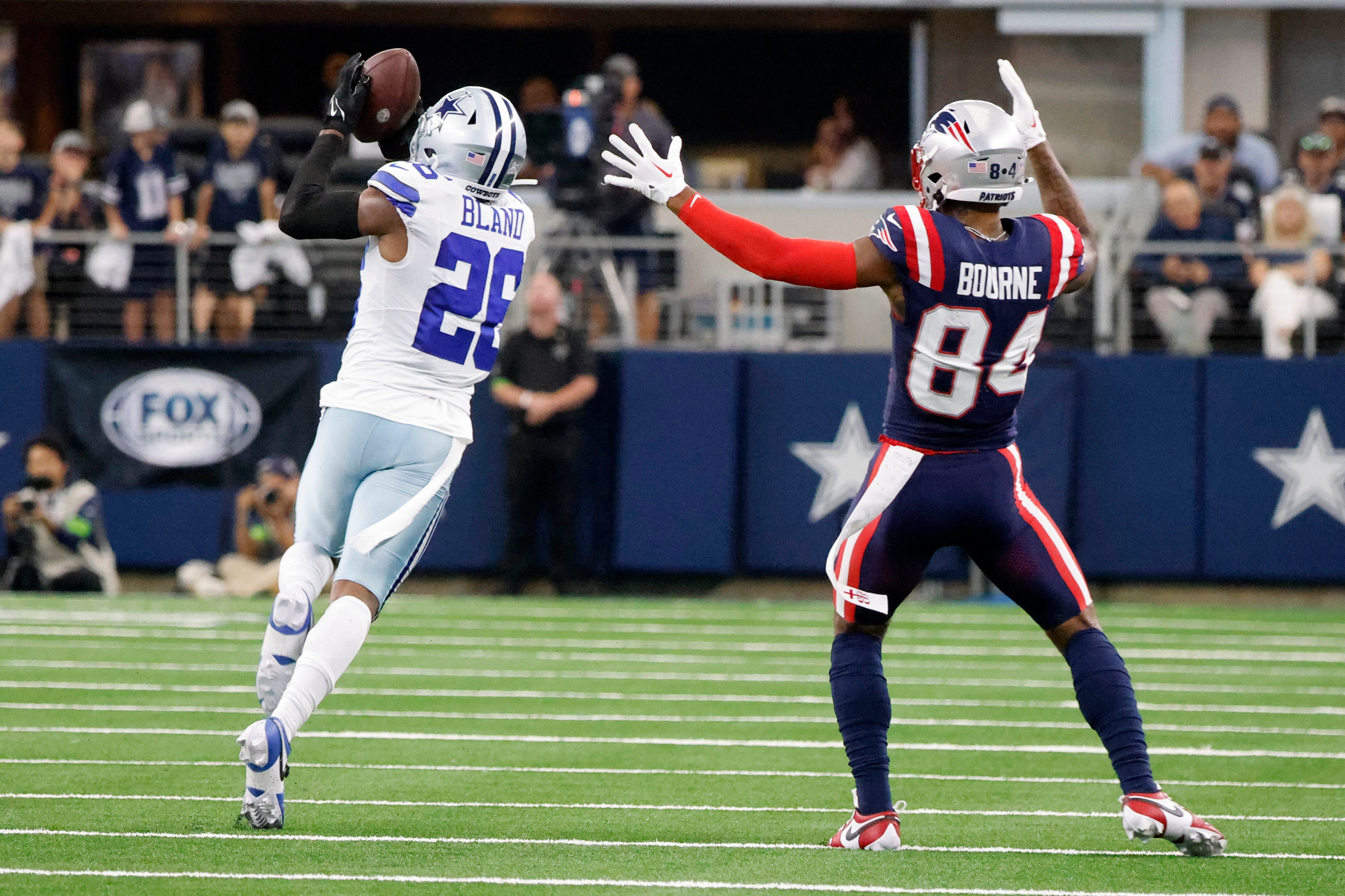 Cowboys defense down another starter: Leighton Vander Esch ruled out vs.  Bills