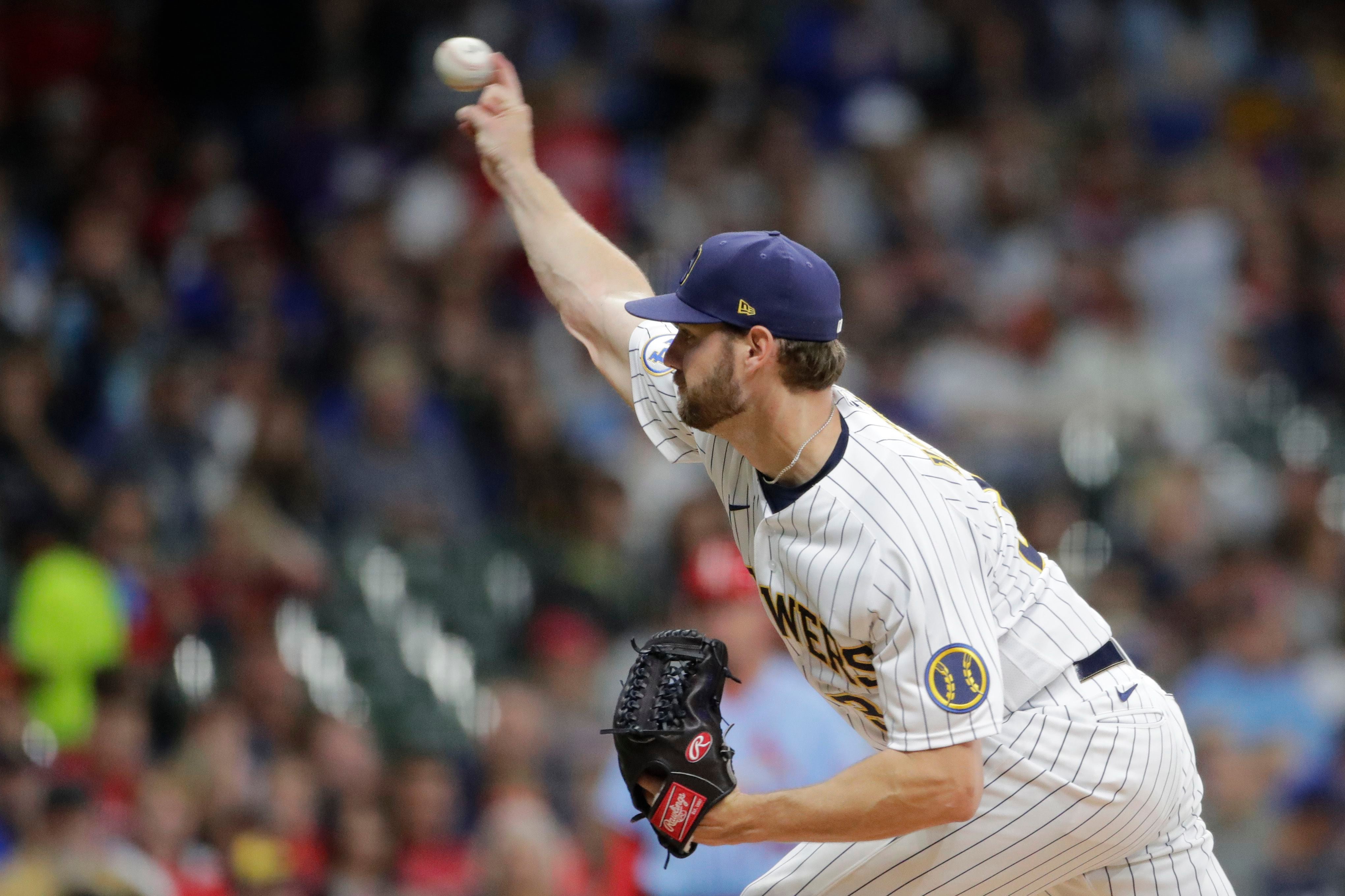 Adrian Houser pitches 7 innings as Milwaukee Brewers beat