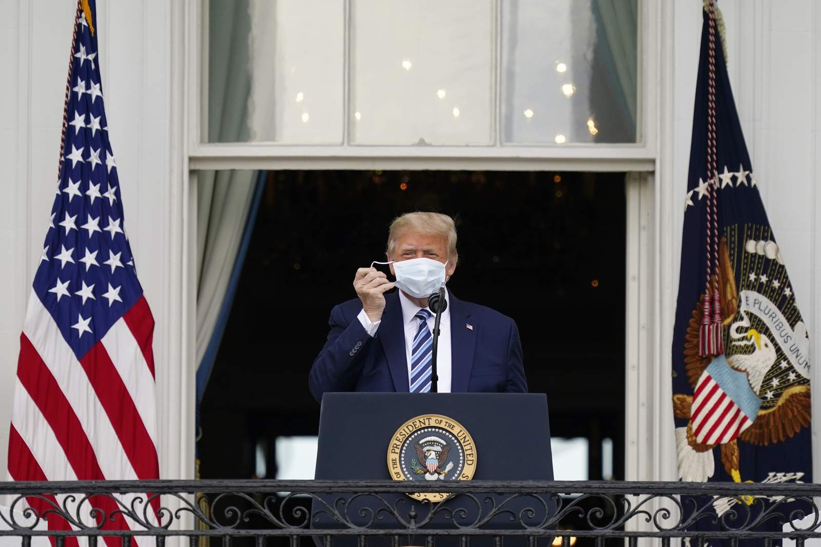 Doctor says President Trump no longer at risk of transmitting virus