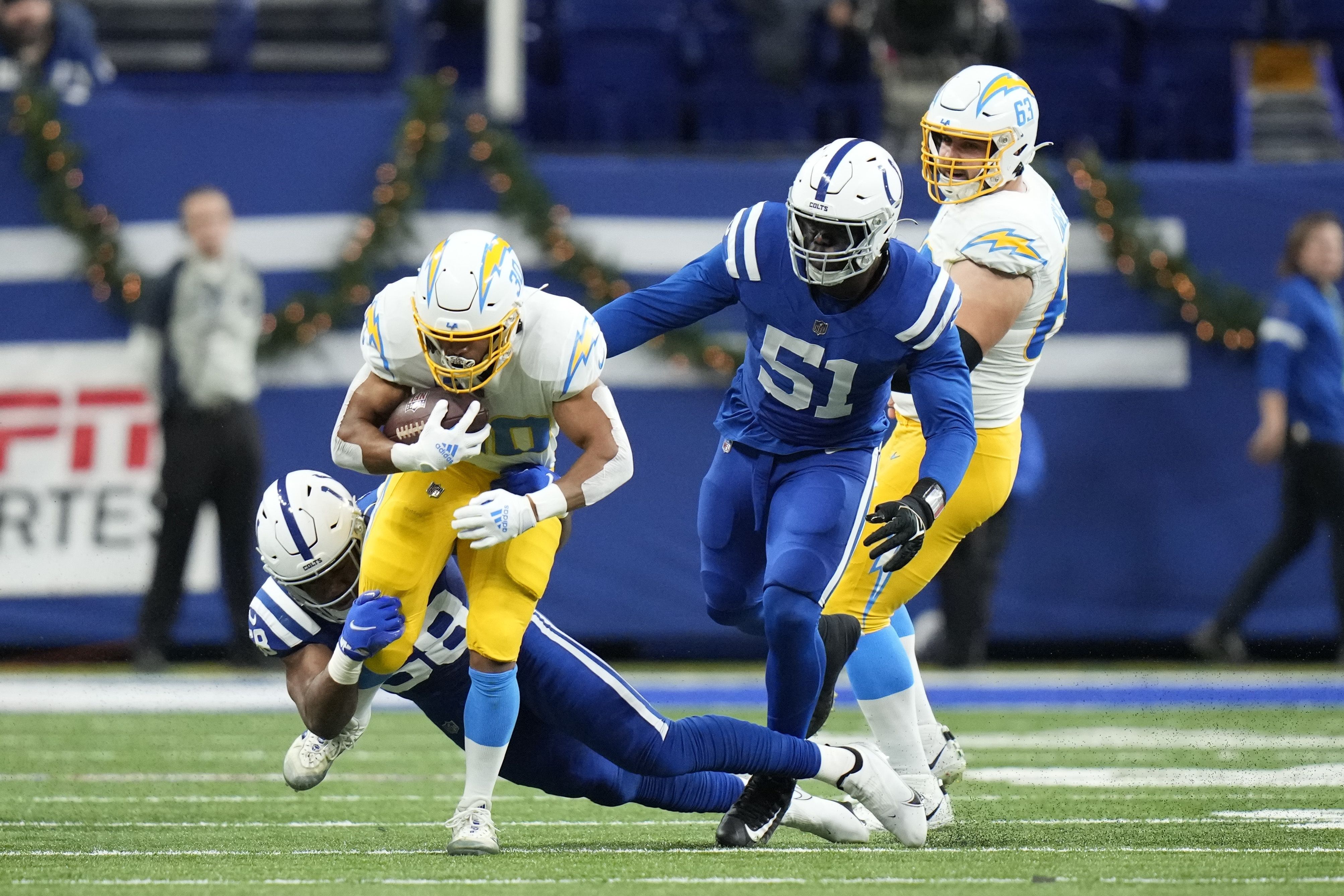 Chargers reach playoffs, beat overmatched Colts 20-3