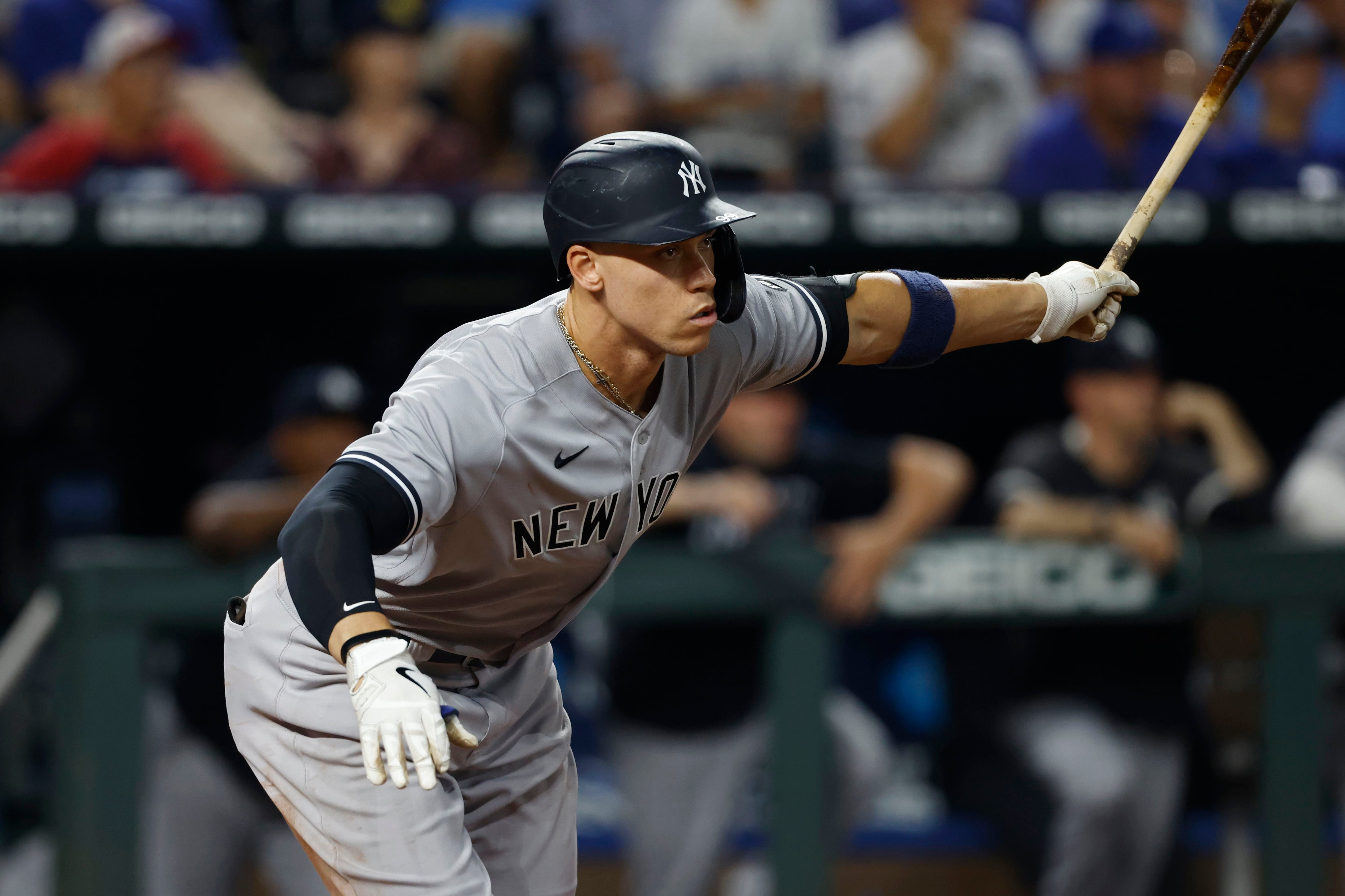 Yankees place Gleyber Torres on injured list with sprained left thumb