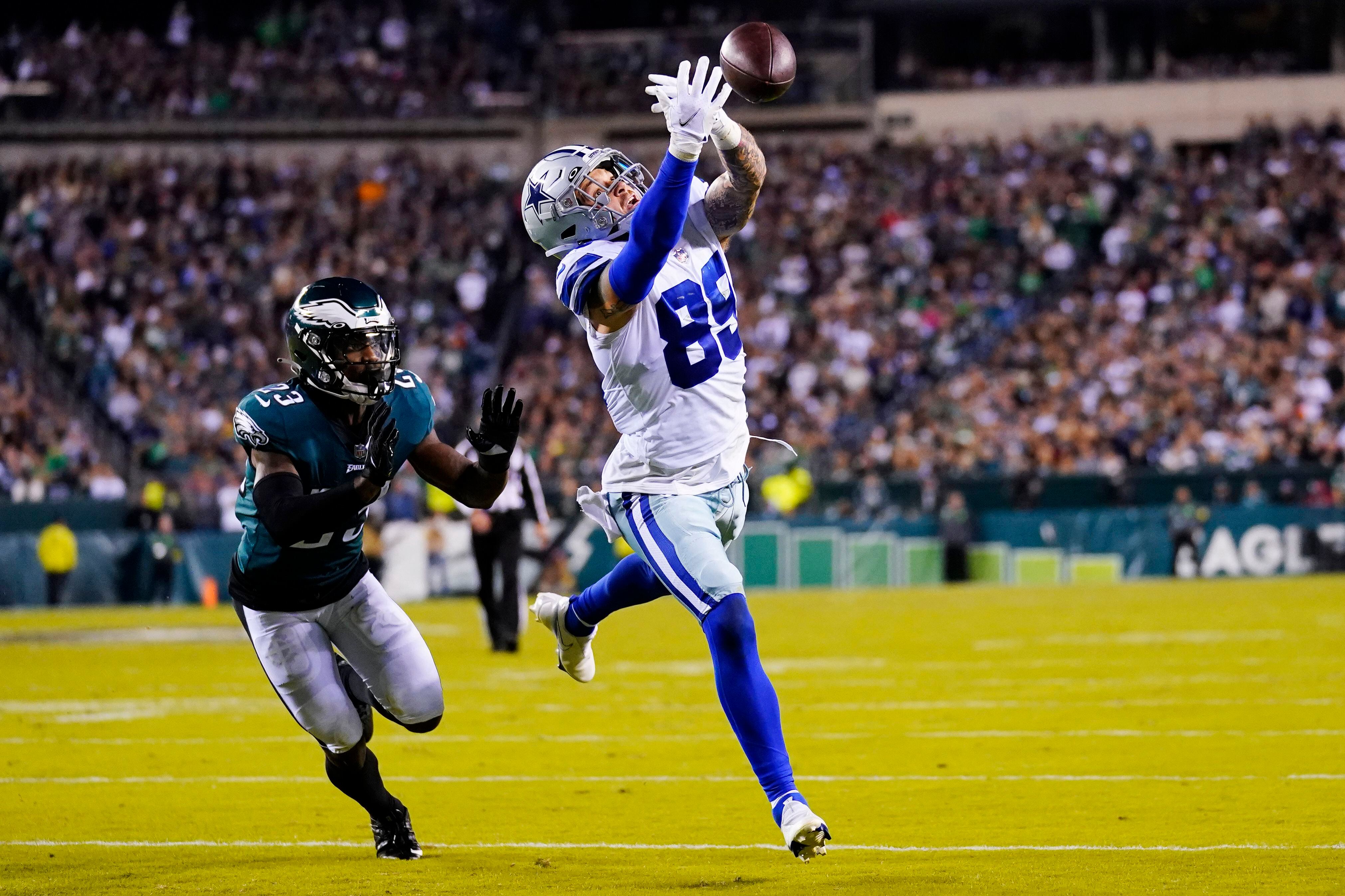 Eagles improve to 6-0, Hurts key in 26-17 win over Cowboys