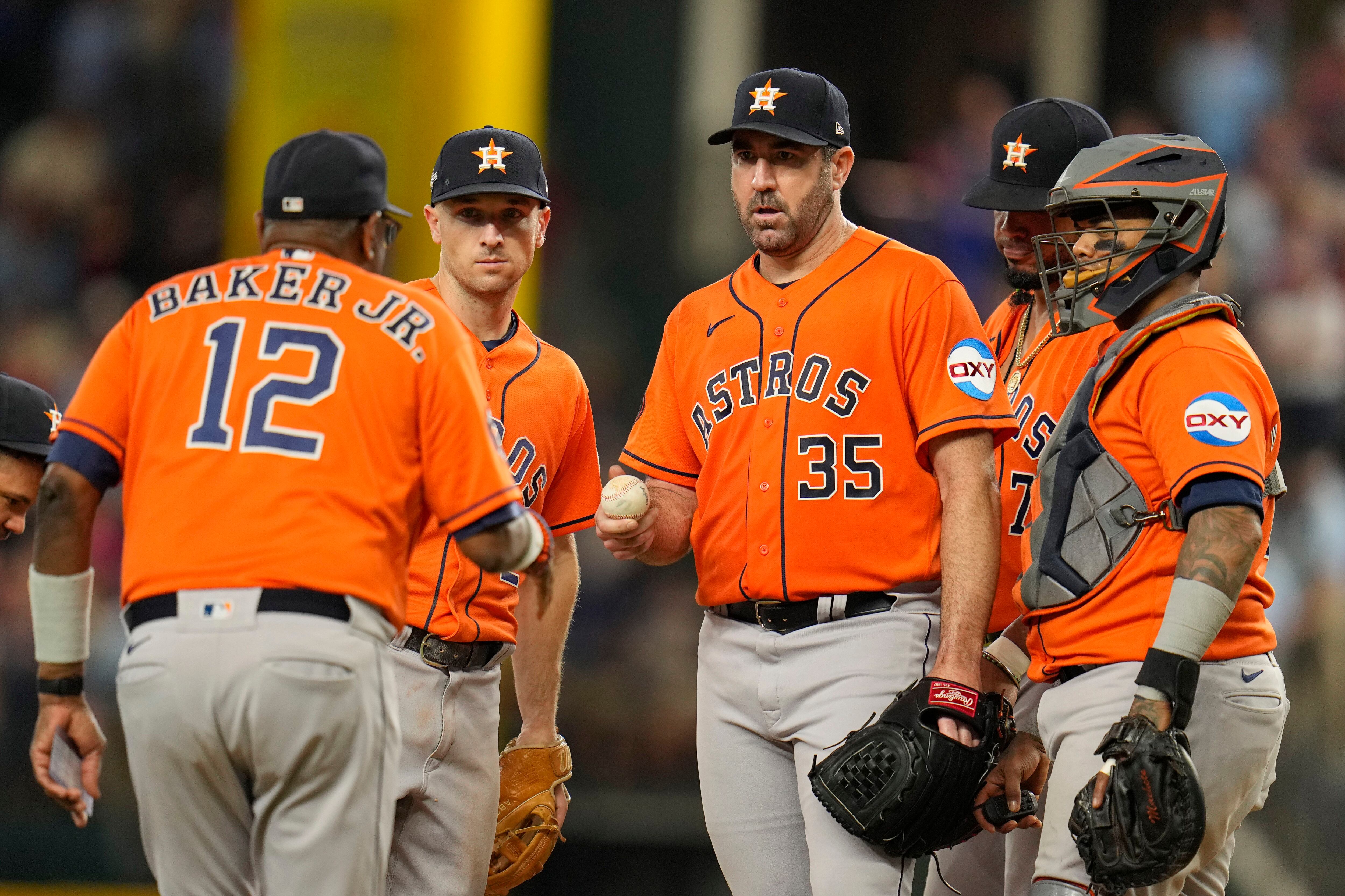 Altuve hits go-ahead homer in 9th, Astros take 3-2 lead over