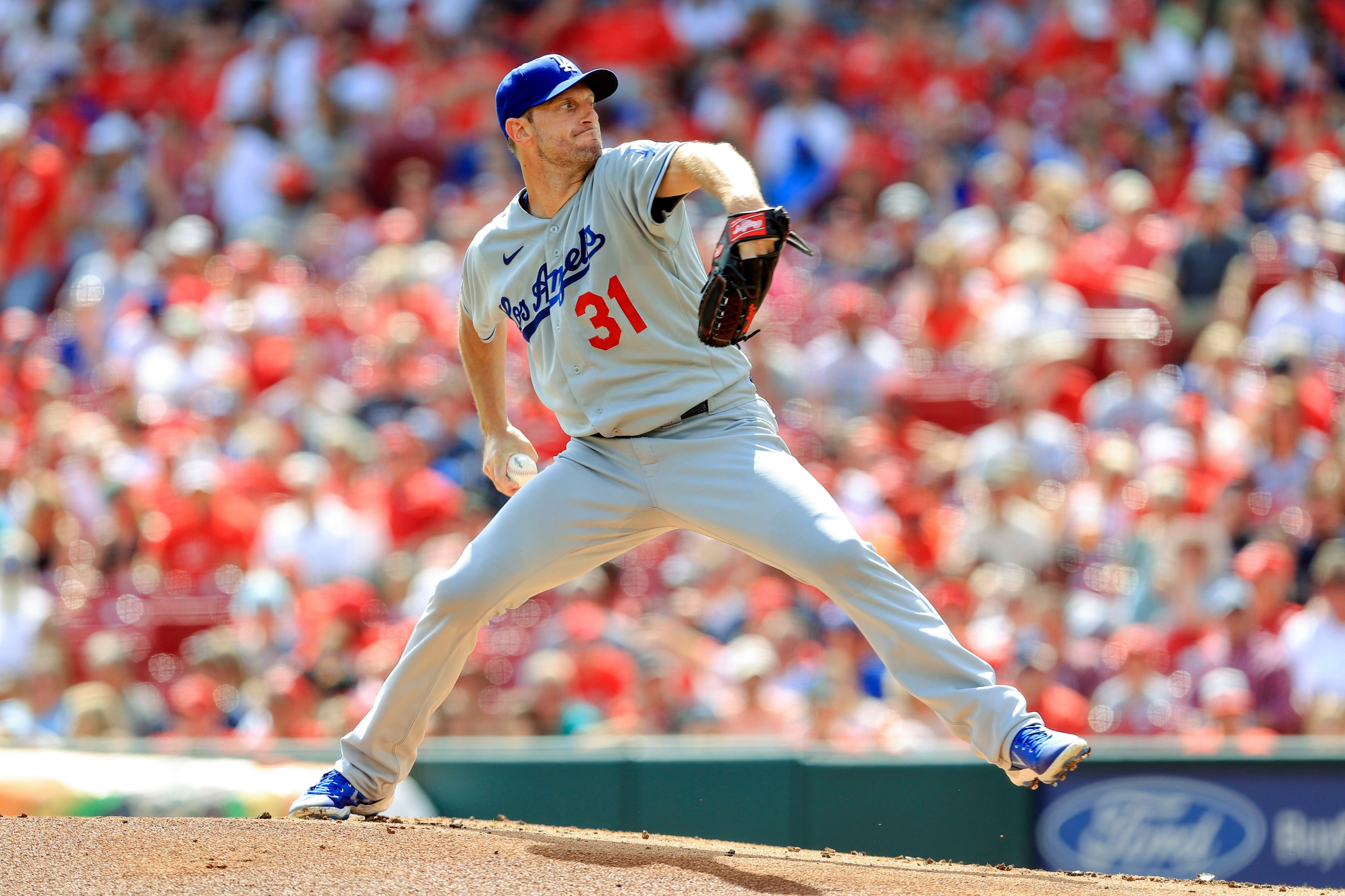 This Is How Clayton Kershaw Dominates - PITCH BREAKDOWN 