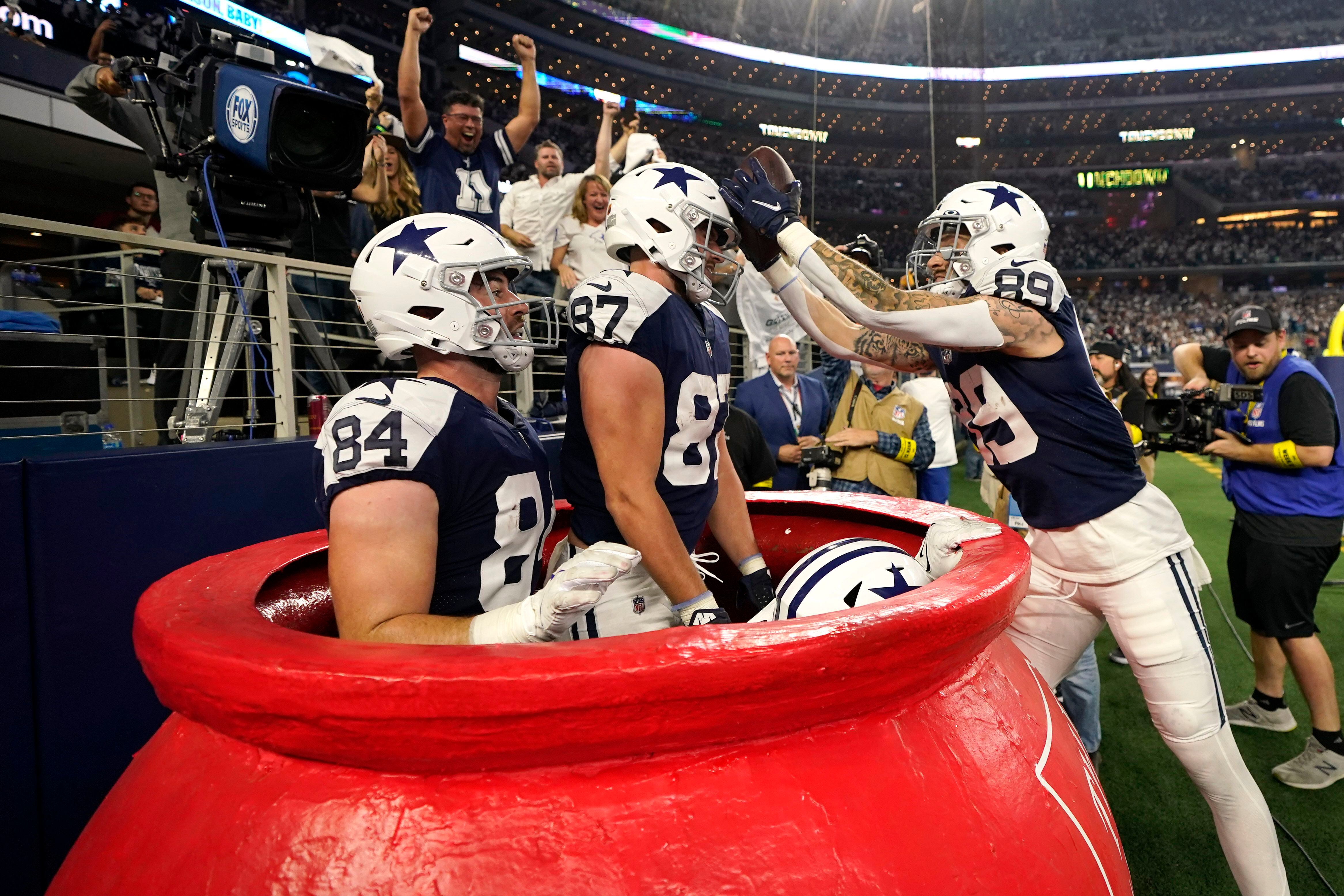 Salvation Army Sees Huge Spike In Donations After Ezekiel Elliott Kettle  Celebration